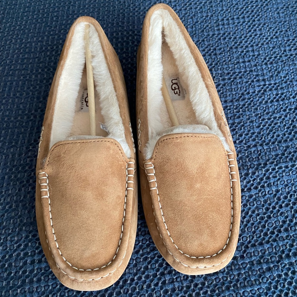 UGG Women’s Ansley Moccasins